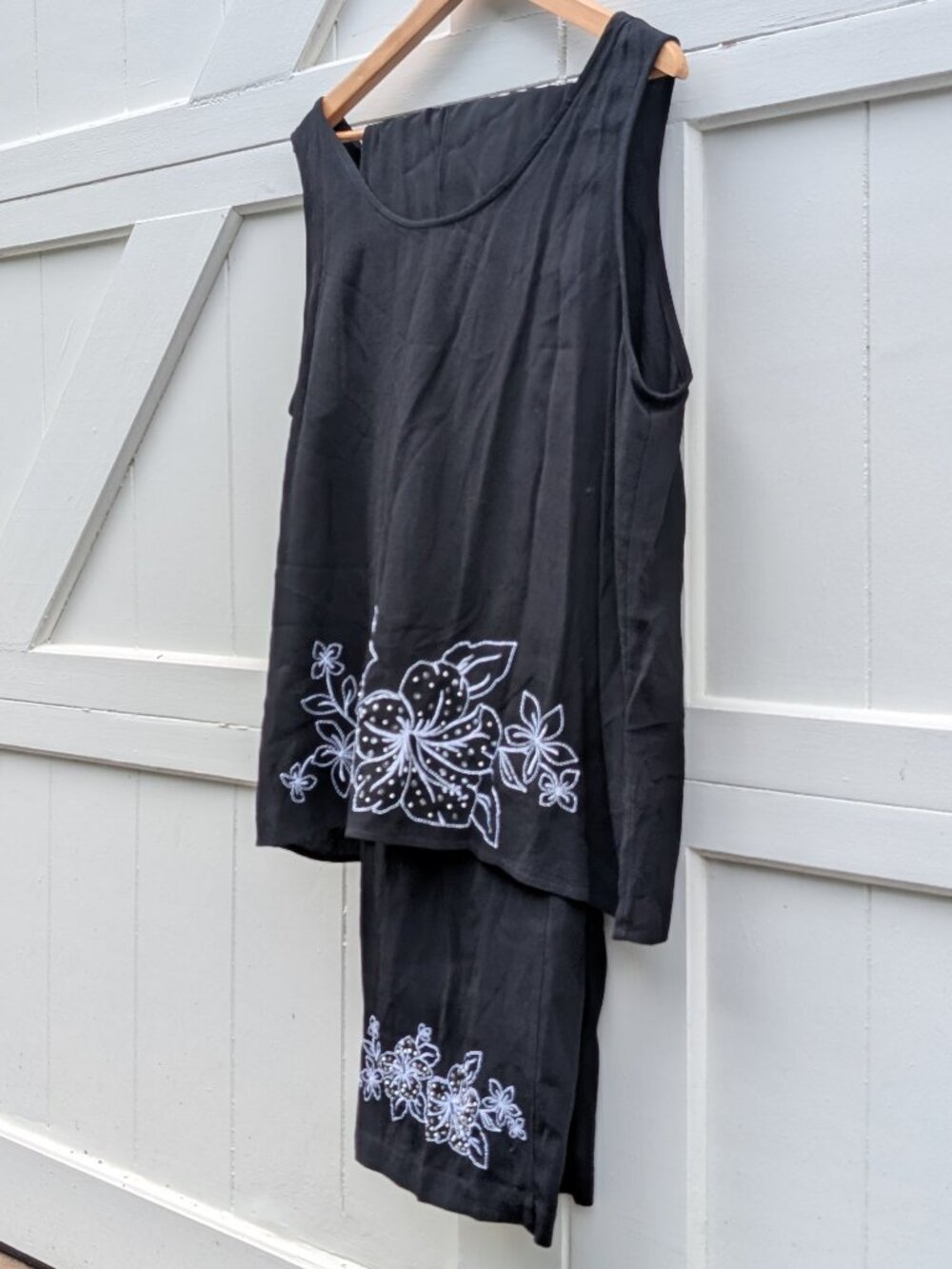 Vintage 90s Josephine Chaus Black Rayon Sequin Floral Embroidered Set L
